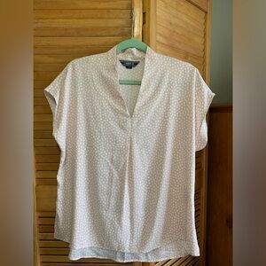 Lands End sample sz 8 top of light peach and cream. Short, cut on sleeves